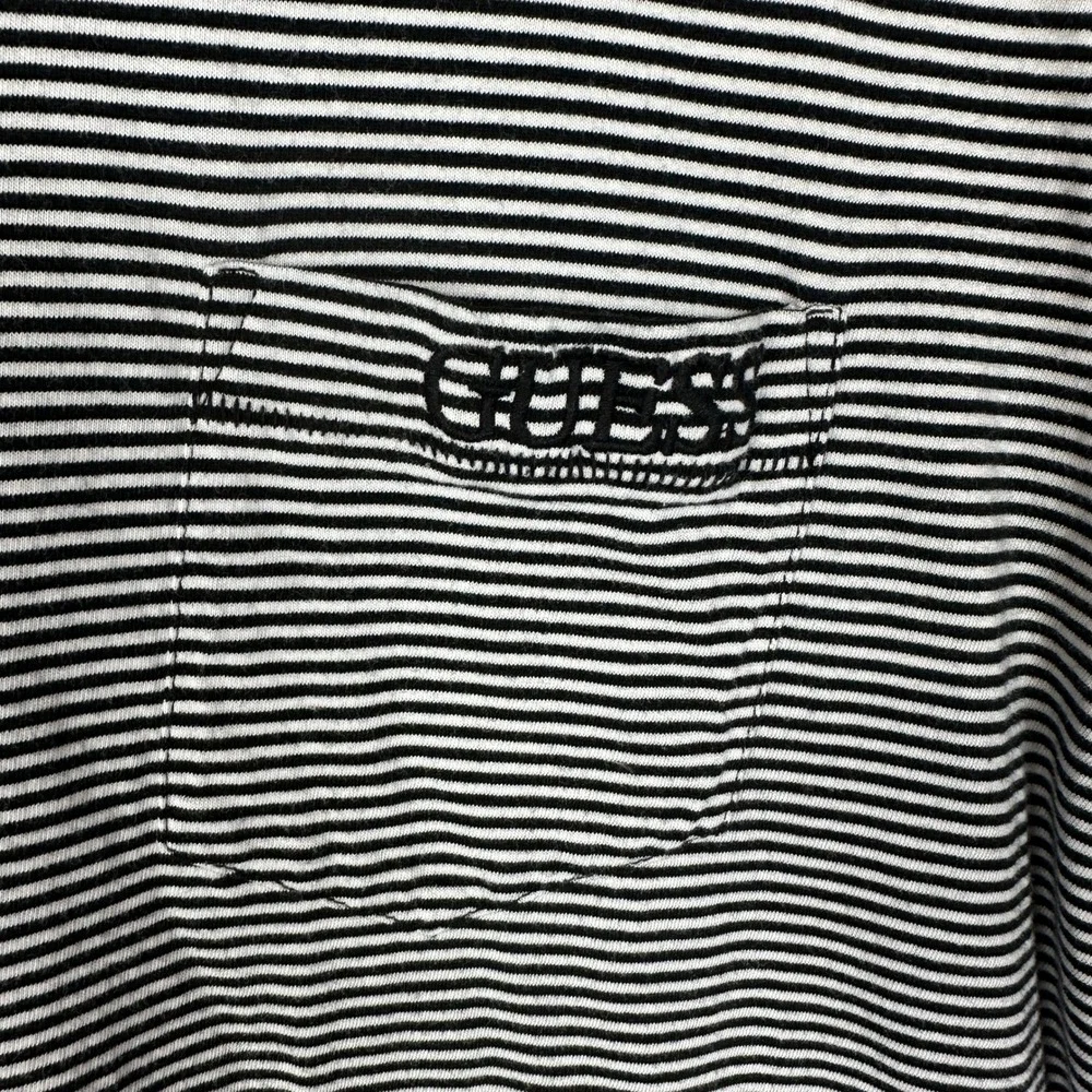 Guess Striped Pocket T-Shirt Mens Large Navy White Streetwear Retro Casual - Picture 3 of 6
